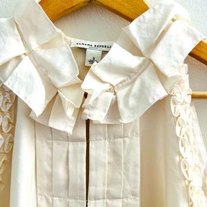 Banana Republic Women's Cream Silk Blouse S